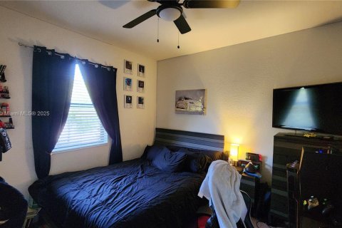 Villa ou maison à louer à Kendall, Floride: 5 chambres, 228.08 m2 № 1939254 - photo 28