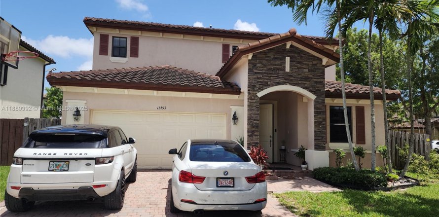 Villa ou maison à Kendall, Floride 5 chambres, 228.08 m2 № 1939254