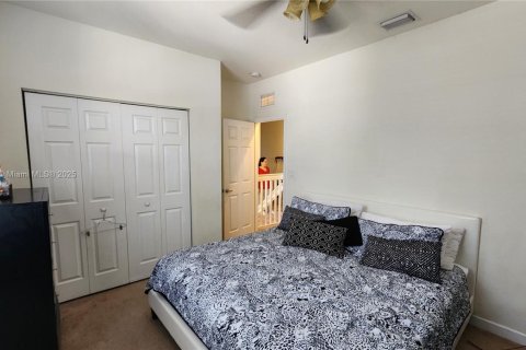 Villa ou maison à louer à Kendall, Floride: 5 chambres, 228.08 m2 № 1939254 - photo 7