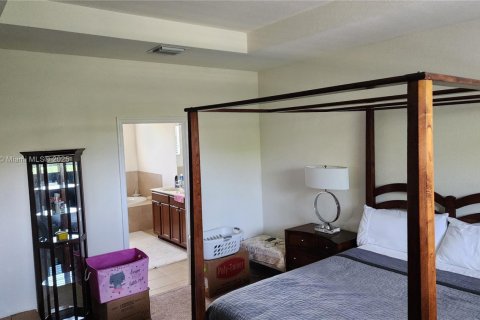 Villa ou maison à louer à Kendall, Floride: 5 chambres, 228.08 m2 № 1939254 - photo 19