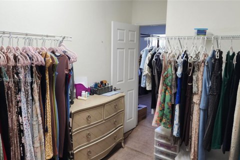 Villa ou maison à louer à Kendall, Floride: 5 chambres, 228.08 m2 № 1939254 - photo 14