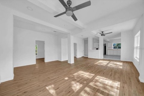Casa en alquiler en Tampa, Florida, 3 dormitorios, 136.01 m2 № 1918265 - foto 5
