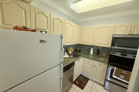 Copropriété à vendre à Miami, Floride: 1 chambre, 69.68 m2 № 2007053 - photo 4