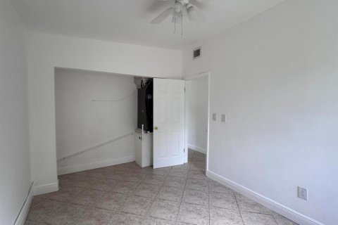 Villa ou maison à louer à Pompano Beach, Floride: 2 chambres, 78.97 m2 № 2168477 - photo 9