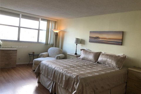 Copropriété à vendre à Hallandale Beach, Floride: 1 chambre, 91.23 m2 № 2037794 - photo 29