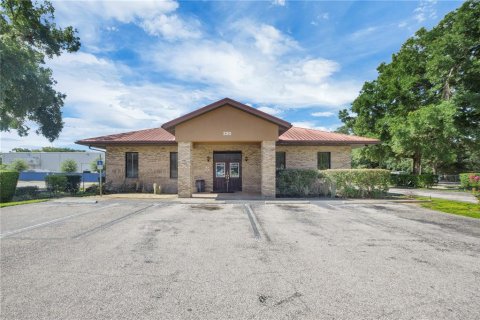 Propiedad comercial en Winter Haven, Florida 424.19 m2 № 2324992