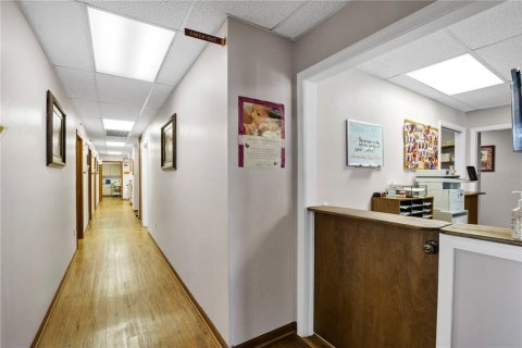 Купить коммерческую недвижимость в Уинтер-Хейвен, Флорида 424.19м2, № 2324992 - фото 8