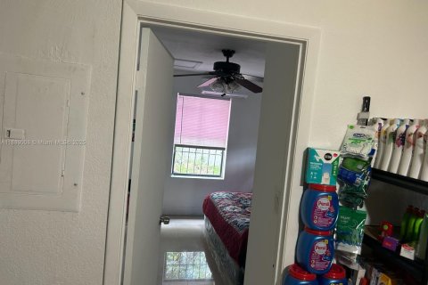 House in Homestead, Florida 1 bedroom, 50.17 sq.m. № 1941091 - photo 5