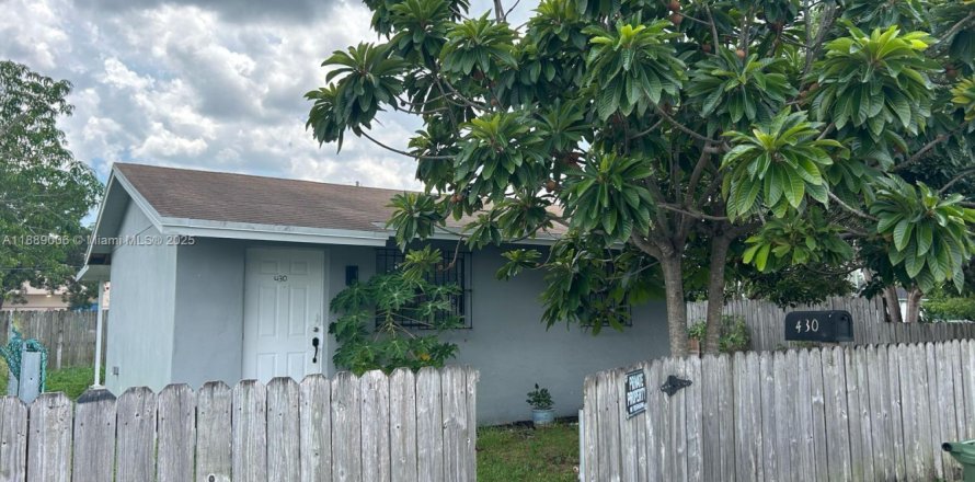 House in Homestead, Florida 1 bedroom, 50.17 sq.m. № 1941091