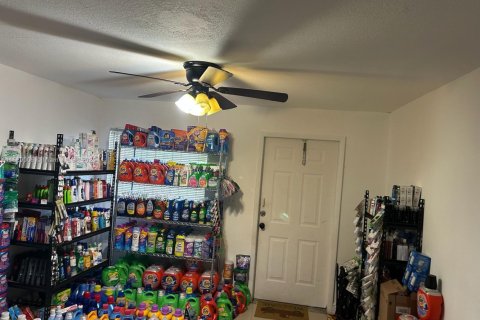 House in Homestead, Florida 1 bedroom, 50.17 sq.m. № 1941091 - photo 3