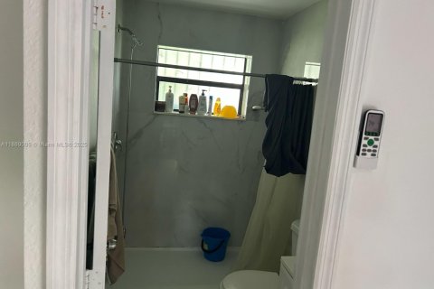 House in Homestead, Florida 1 bedroom, 50.17 sq.m. № 1941091 - photo 4