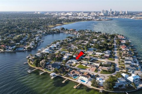 Villa ou maison à vendre à Saint Petersburg, Floride: 2 chambres, 140.75 m2 № 2136609 - photo 2