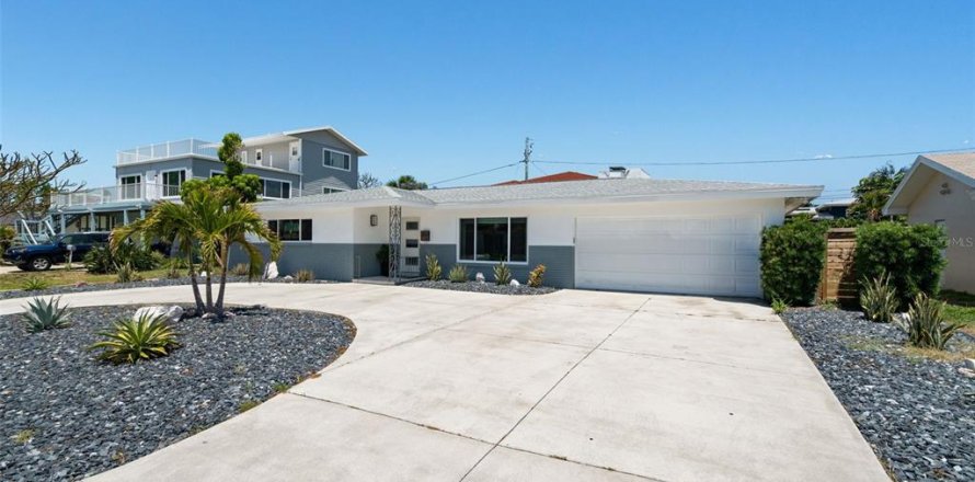 Villa ou maison à Saint Petersburg, Floride 2 chambres, 140.75 m2 № 2136609