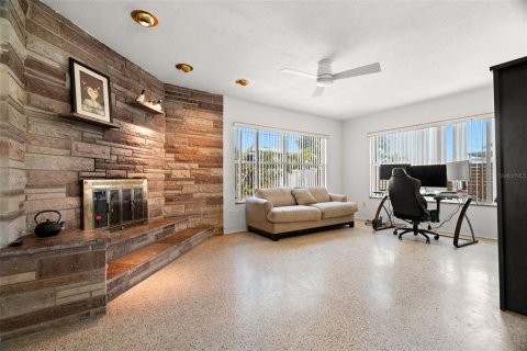Villa ou maison à vendre à Saint Petersburg, Floride: 2 chambres, 140.75 m2 № 2136609 - photo 16