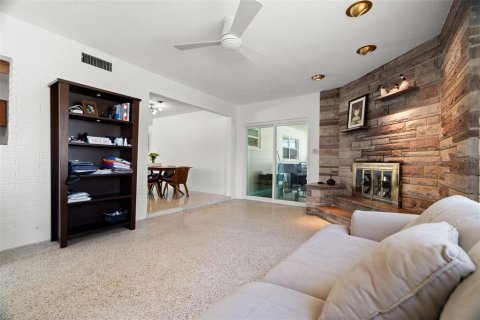 Villa ou maison à vendre à Saint Petersburg, Floride: 2 chambres, 140.75 m2 № 2136609 - photo 17