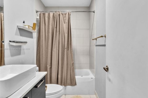 Купить таунхаус в Лодерхилл, Флорида 3 спальни, 117.06м2, № 1954244 - фото 23