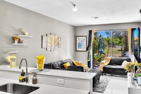 Купить таунхаус в Лодерхилл, Флорида 3 спальни, 117.06м2, № 1954244 - фото 18