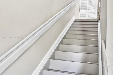 Купить таунхаус в Лодерхилл, Флорида 3 спальни, 117.06м2, № 1954244 - фото 21