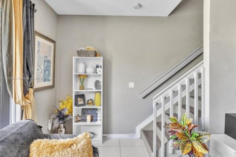 Купить таунхаус в Лодерхилл, Флорида 3 спальни, 117.06м2, № 1954244 - фото 20