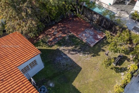 Casa en venta en Miami, Florida, 4 dormitorios, 129.88 m2 № 2028937 - foto 6