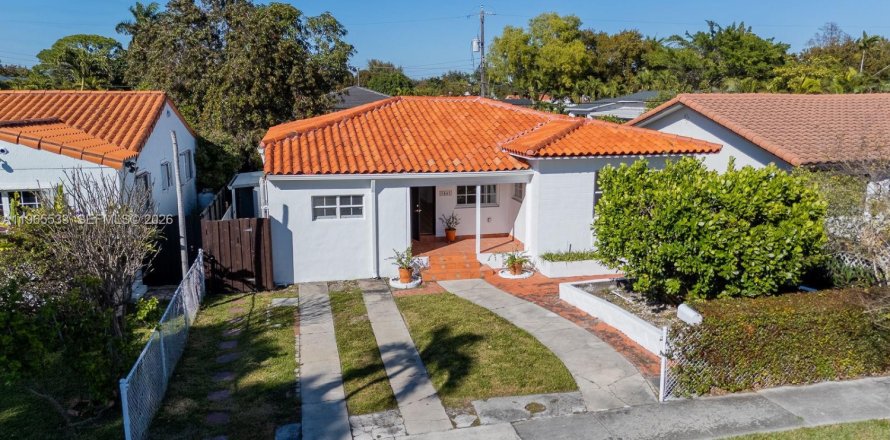 Casa en Miami, Florida 4 dormitorios, 129.88 m2 № 2028937