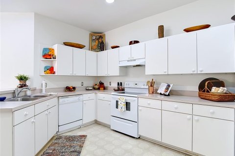 Купить виллу или дом в Тампа, Флорида 9 комнат, 169.92м2, № 2148661 - фото 15