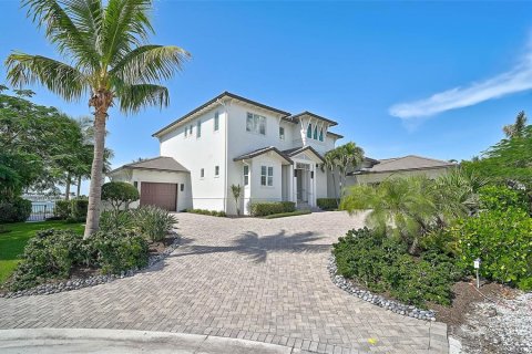 House in Sarasota, Florida 5 bedrooms, 480.86 sq.m. № 2354629 - photo 3