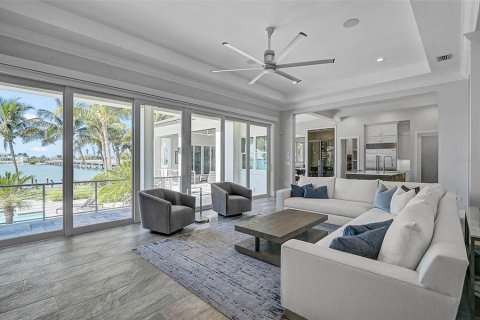 House in Sarasota, Florida 5 bedrooms, 480.86 sq.m. № 2354629 - photo 4