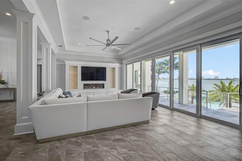 House in Sarasota, Florida 5 bedrooms, 480.86 sq.m. № 2354629 - photo 7