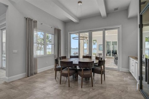 House in Sarasota, Florida 5 bedrooms, 480.86 sq.m. № 2354629 - photo 15