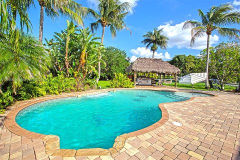 Villa ou maison à vendre à Southwest Ranches, Floride: 3 chambres, 240.06 m2 № 2065250 - photo 10