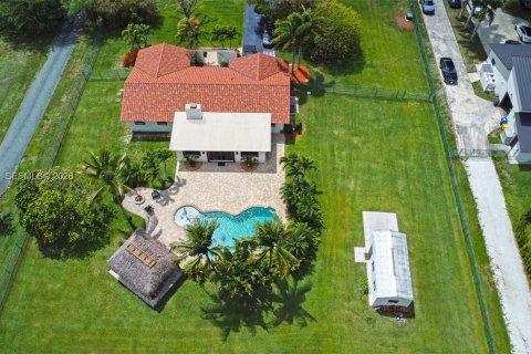 Villa ou maison à Southwest Ranches, Floride 3 chambres, 240.06 m2 № 2065250