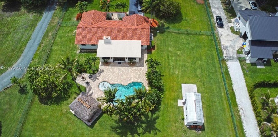 Villa ou maison à Southwest Ranches, Floride 3 chambres, 240.06 m2 № 2065250