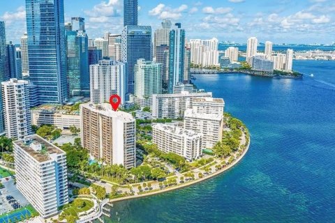 Condominio en alquiler en Miami, Florida, 2 dormitorios, 95.69 m2 № 1892495 - foto 2