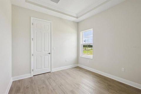 House in Zephyrhills, Florida 3 bedrooms, 200.67 sq.m. № 1690614 - photo 13