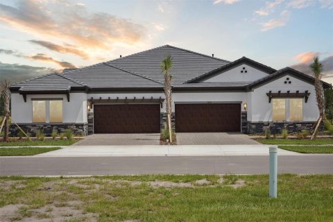 House in Zephyrhills, Florida 3 bedrooms, 200.67 sq.m. № 1690614 - photo 22
