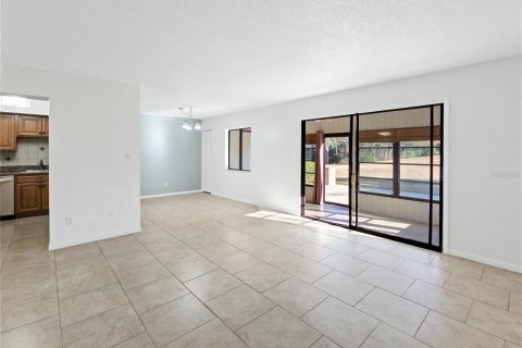 Condominio en venta en Ocala, Florida, 2 dormitorios, 91.6 m2 № 2102227 - foto 6