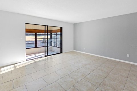 Condominio en venta en Ocala, Florida, 2 dormitorios, 91.6 m2 № 2102227 - foto 5