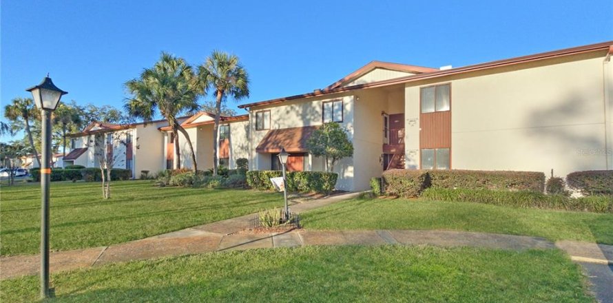 Condominio en Ocala, Florida, 2 dormitorios  № 2102227