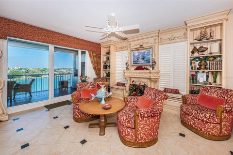 Condo in Saint Pete Beach, Florida, 3 bedrooms  № 1687443 - photo 17