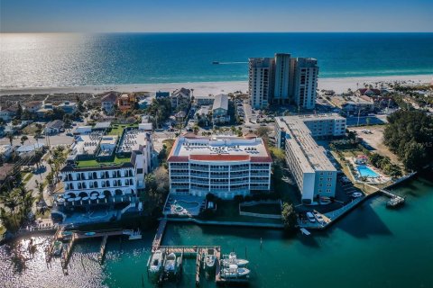 Condo in Saint Pete Beach, Florida, 3 bedrooms  № 1687443 - photo 5
