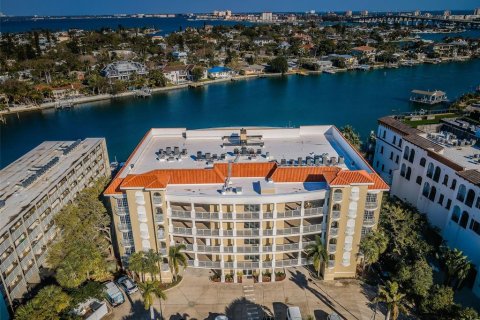 Condo in Saint Pete Beach, Florida, 3 bedrooms  № 1687443 - photo 3