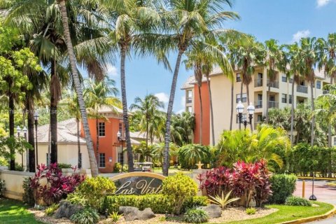 Condo in Doral, Florida, 2 bedrooms  № 1705687 - photo 3