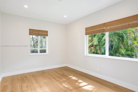 House in Miami, Florida 3 bedrooms, 221.57 sq.m. № 1878867 - photo 28