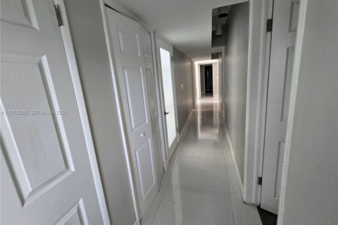 Villa ou maison à vendre à Plantation, Floride: 5 chambres, 315.12 m2 № 2040939 - photo 18