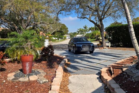 Villa ou maison à vendre à Plantation, Floride: 5 chambres, 315.12 m2 № 2040939 - photo 4