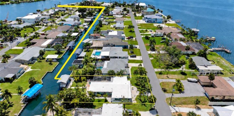 Casa en Englewood, Florida 3 dormitorios, 147.9 m2 № 2385750