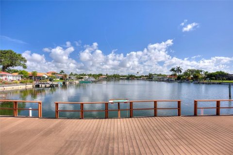 Copropriété à louer à Saint Petersburg, Floride: 2 chambres, 81.29 m2 № 1722083 - photo 5