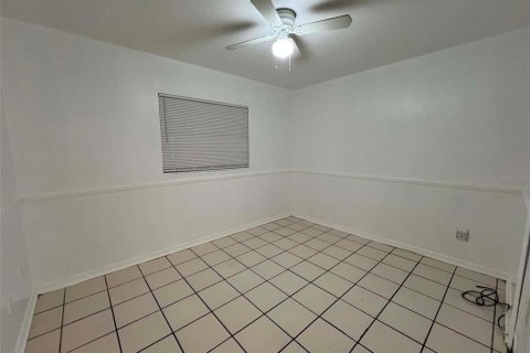 House in Orlando, Florida 4 bedrooms, 172.89 sq.m. № 2237704 - photo 11