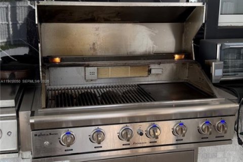 Casa en alquiler en Miami, Florida, 3 dormitorios, 104.79 m2 № 2031022 - foto 27